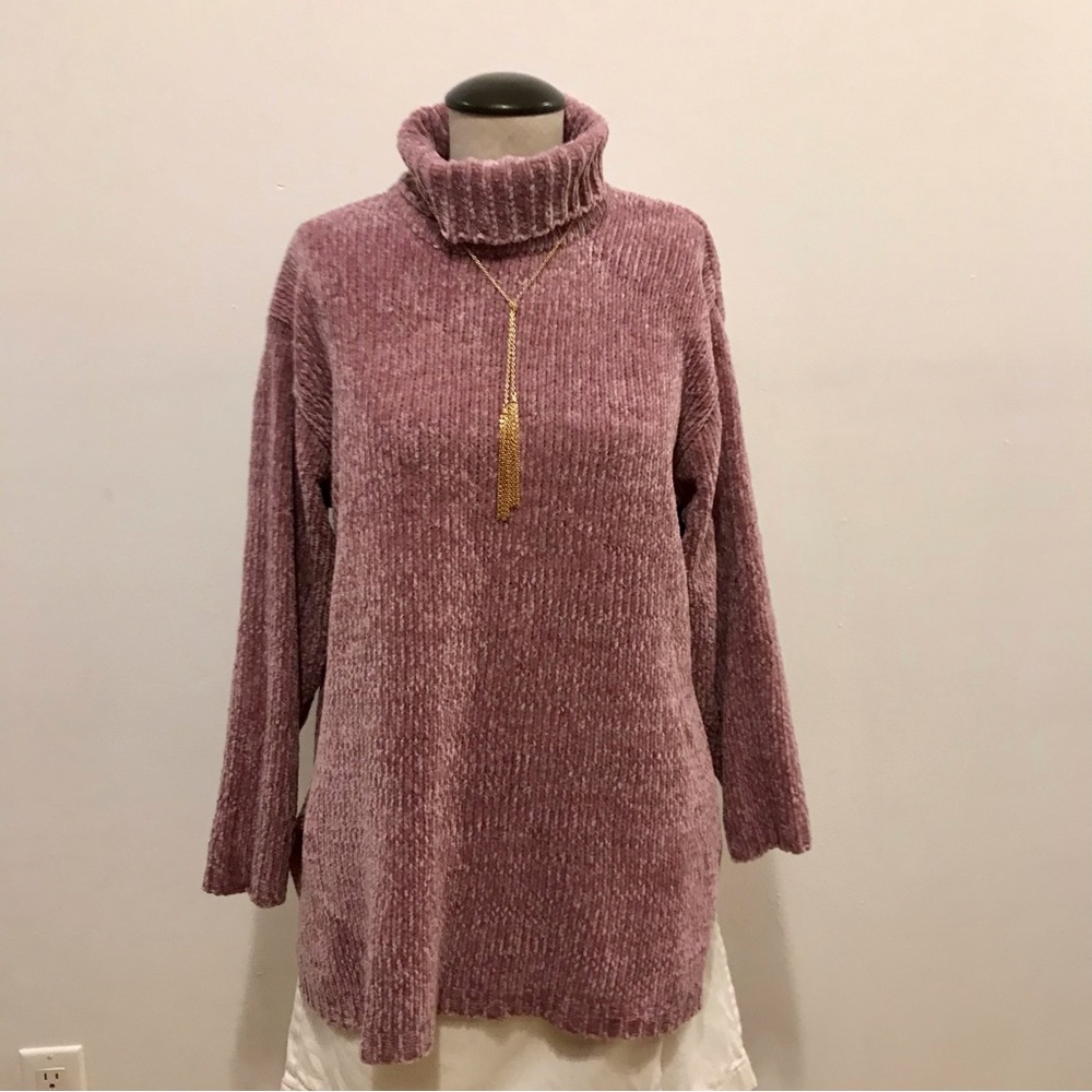Vintage 90’s Carolyn Taylor for By Design chenille turtleneck sweater. Size S.